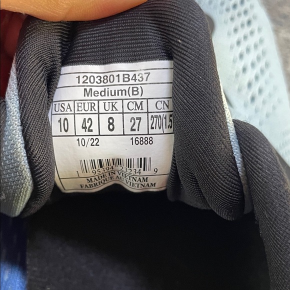 Brooks Women's Athletic Shoes - Light Blue and Black with Gold Accents - Picture 8 of 9